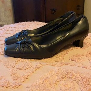 East 5th Black Vintage Heels Size 10